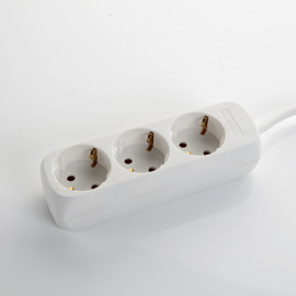 BASE MÚLTIPLE 5 ENCHUFES CON CABLE 3X1,5 1,4 METROS ALYCO