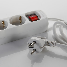 BASE MÚLTIPLE CON INTERRUPTOR 3 ENCHUFES CON CABLE 3X1,5 3 METROS ALYCO